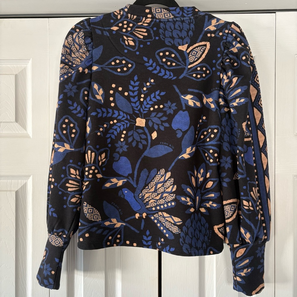 FARM Rio Blue Macaw Forest Sweatshirt, Size M, Women’s EUC @farmrio - Picture 3 of 10